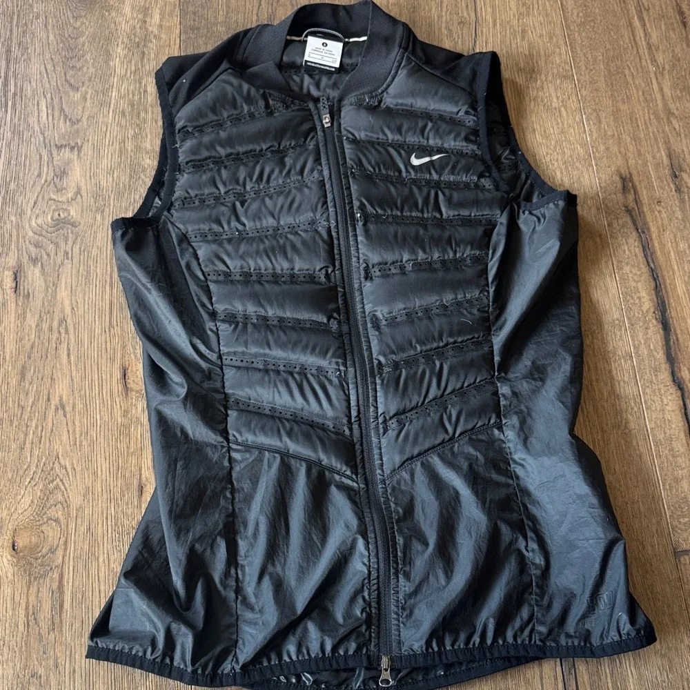 Nike Running aeroloft 800 down perforated vest  - black size small